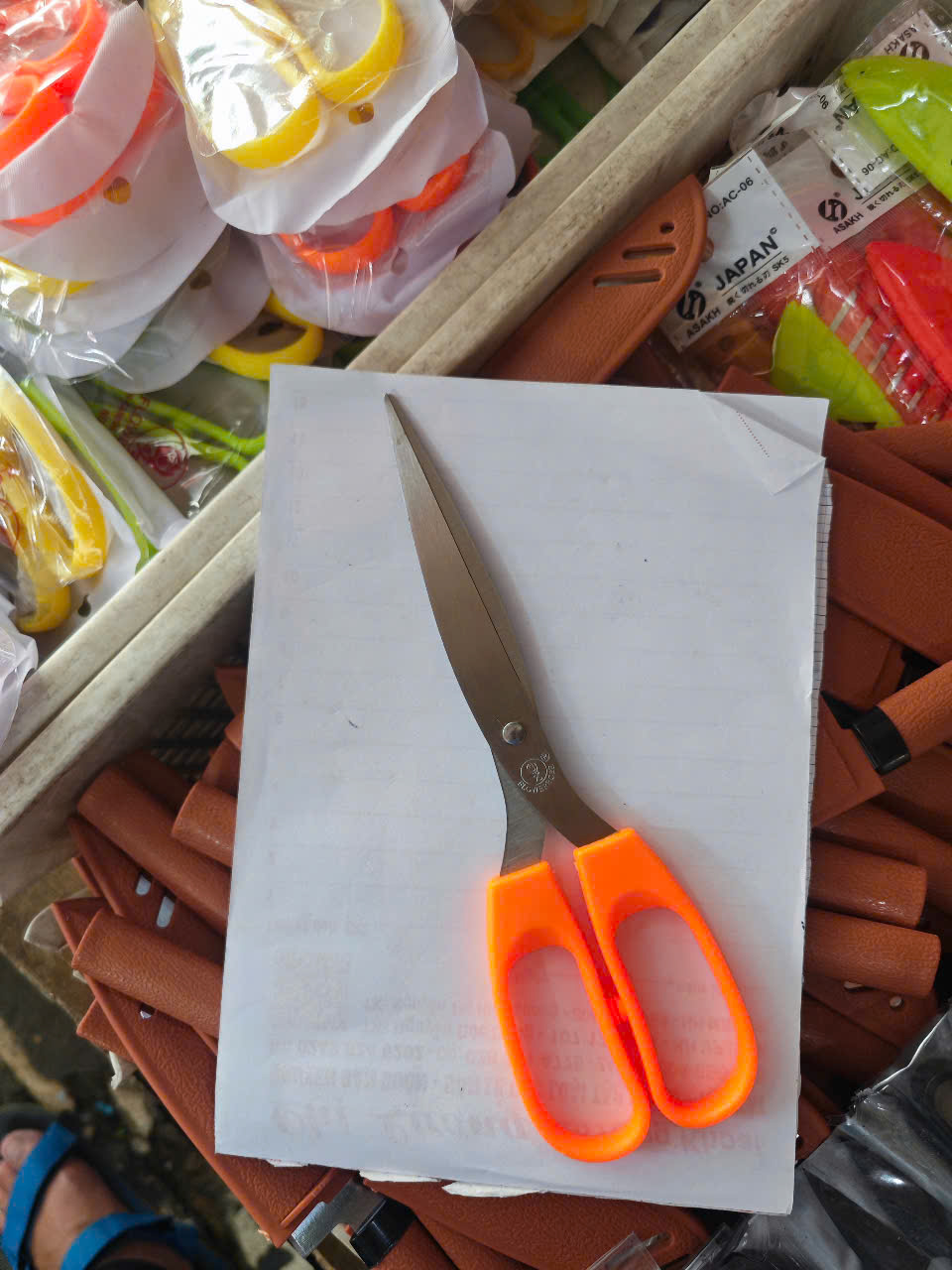 Kéo cắt giấy